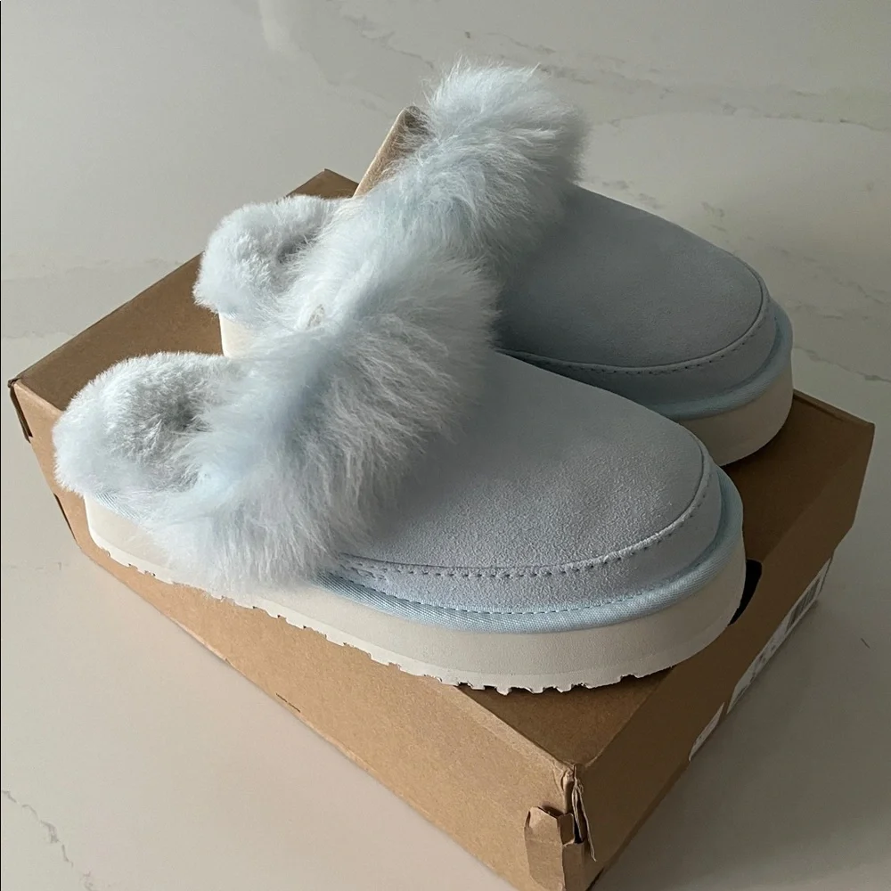 UGG® DISQUETTE CHALET SLIPPERS - Picture 2 of 8